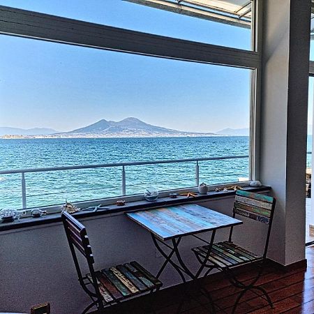 La Casa Sull' Acqua Apartment Naples Luaran gambar