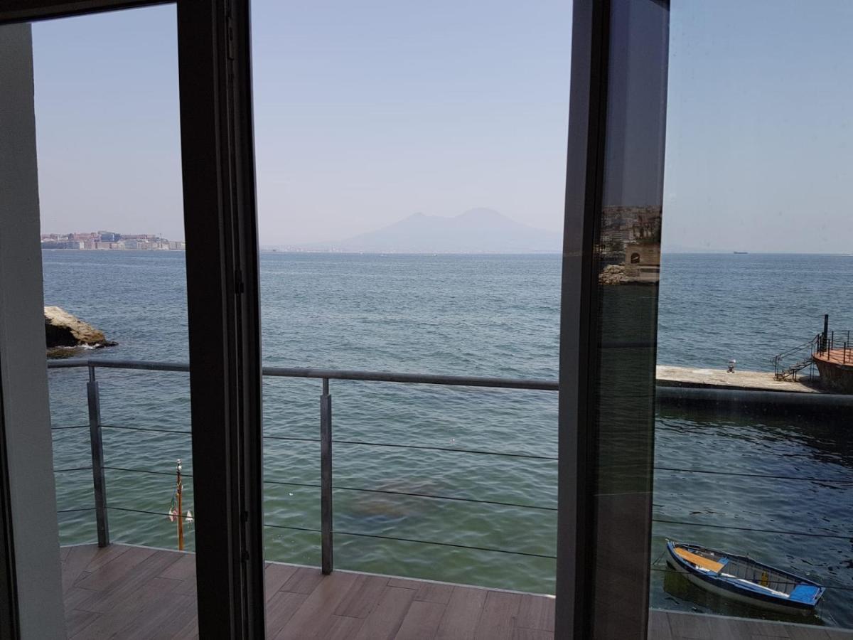 La Casa Sull' Acqua Apartment Naples Luaran gambar