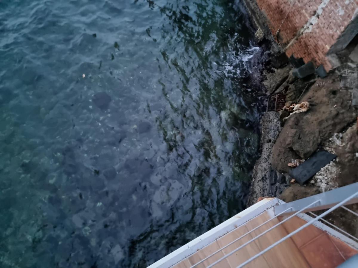 La Casa Sull' Acqua Apartment Naples Luaran gambar