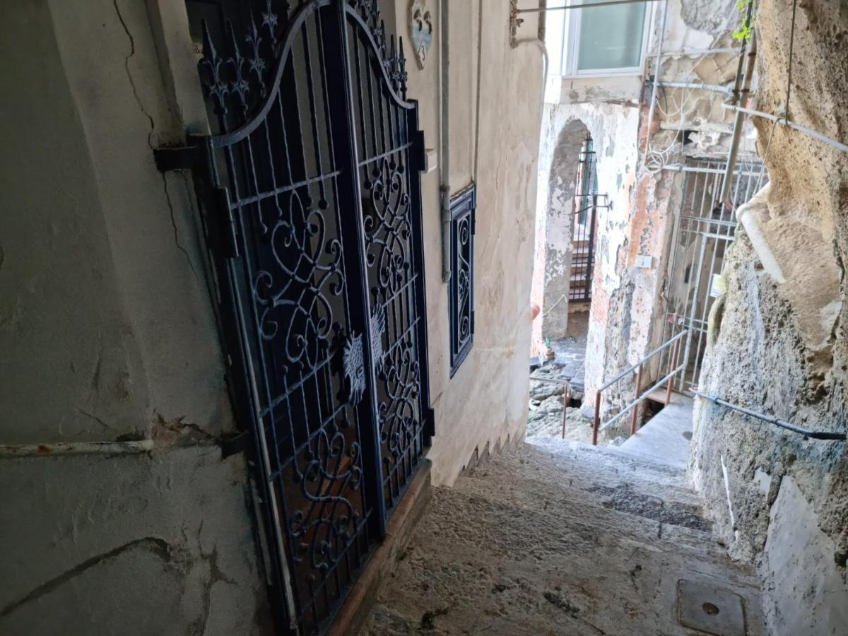 La Casa Sull' Acqua Apartment Naples Luaran gambar